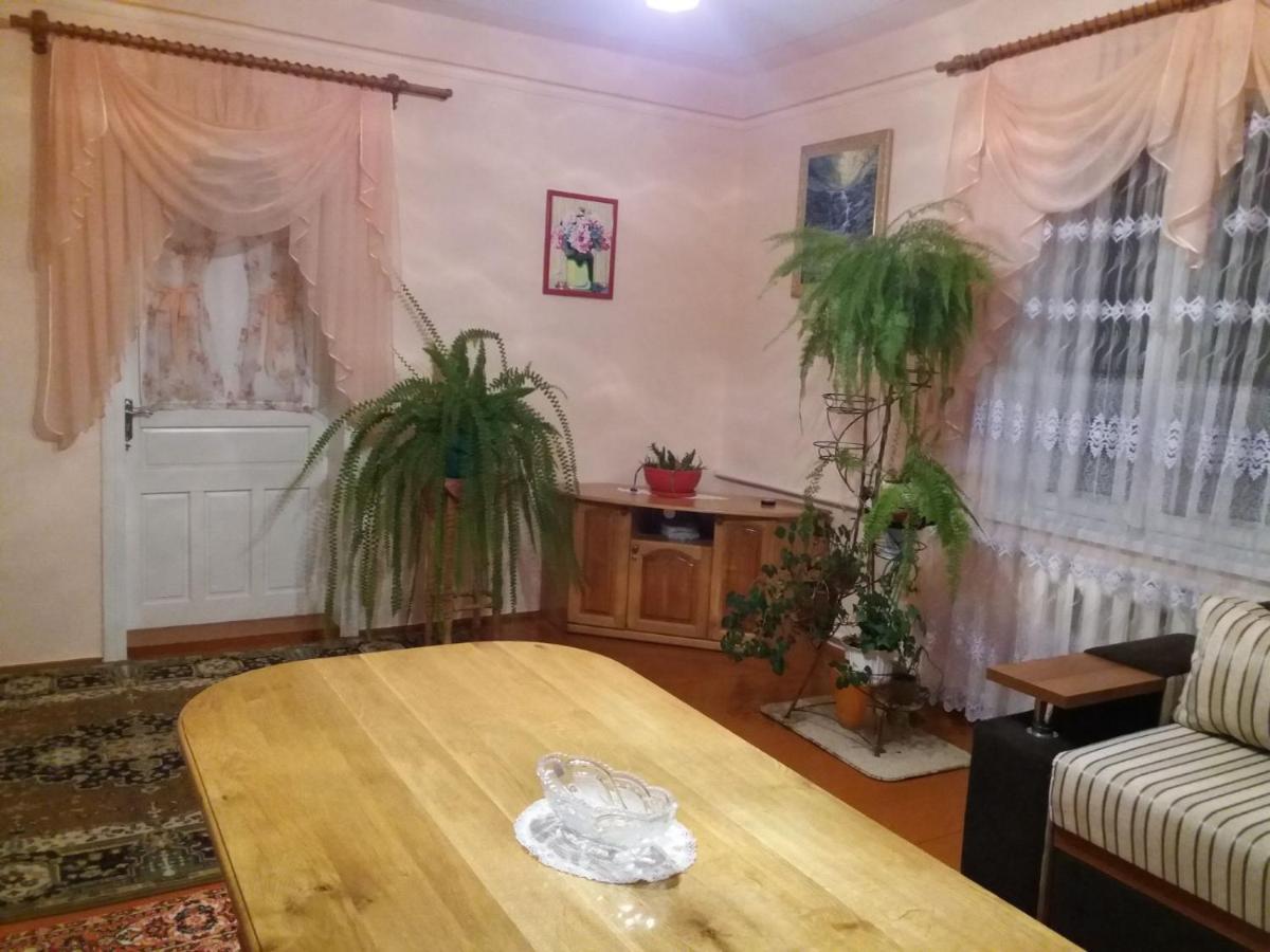 Bat'kivska Hata Stari Kuty Exteriör bild